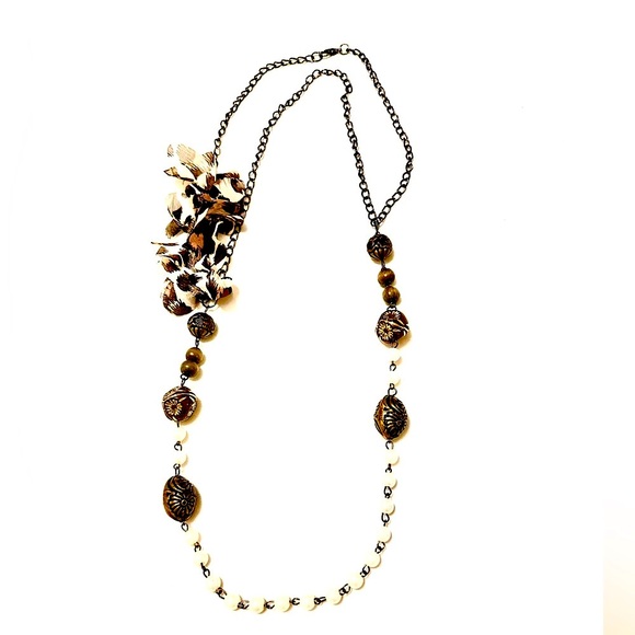boutique Jewelry - Hot Fashion Necklace! Pearls, cheetah print flowers and beads! So fun!